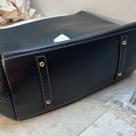 New Dooney & Bourke Logo Lock Shoulder Bag Black - Picture 8 of 9